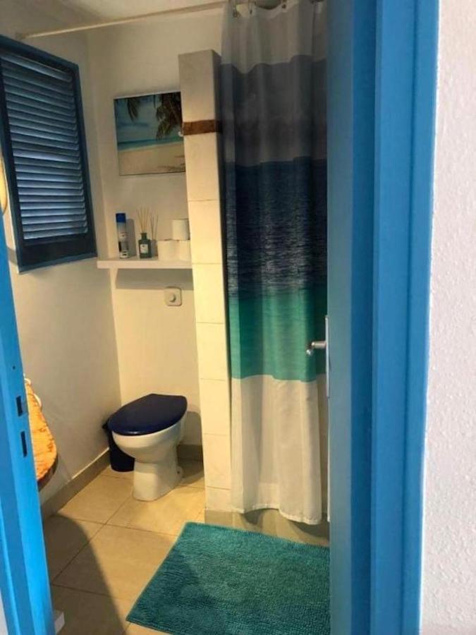 Studio Sainte Anne 2Mn A Pieds De La Plage ,Possibilite Location De Voiture Ngoại thất bức ảnh